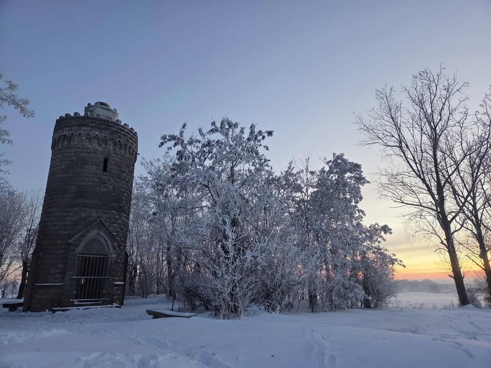 Bild "2026-Q1:Bismarckturm_im_Winter_26.jpg"